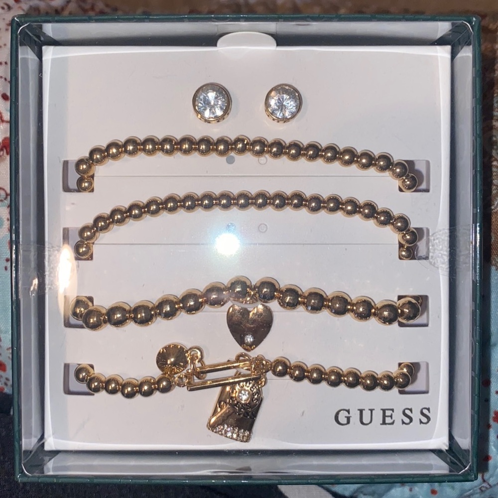 Guess Jewlery Set